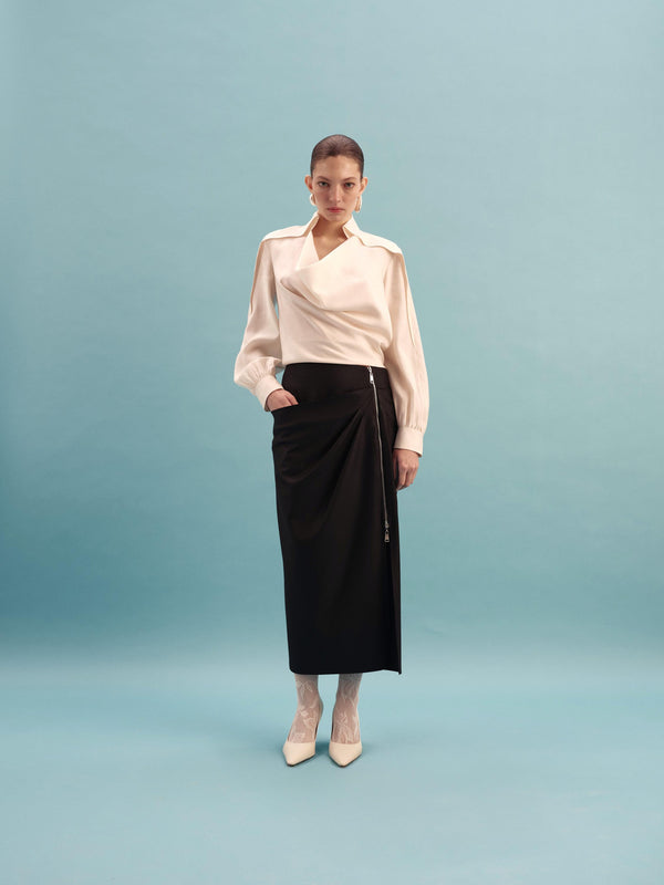 DRAPELİ DETAYLI HAKİM YAKA BLUZ