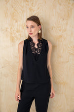 V-NECK BLOUSE WITH LACE TRIM