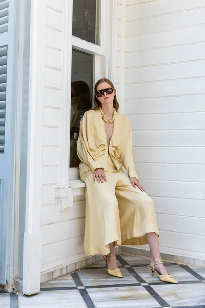 DRAPE DETAILED LINEN JACKET