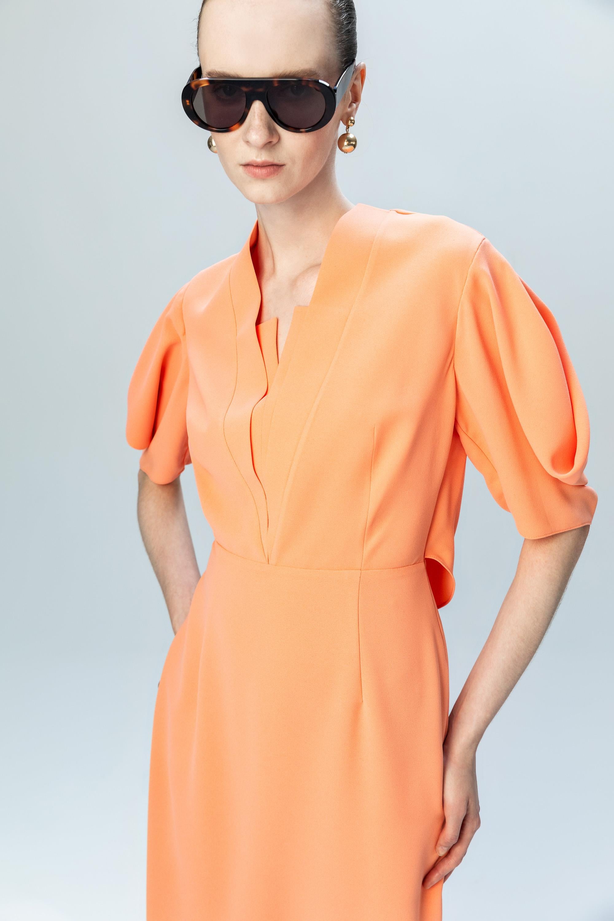 BACKLESS MIDI DRESS Kameya BACKLESS MIDI DRESS Kameya