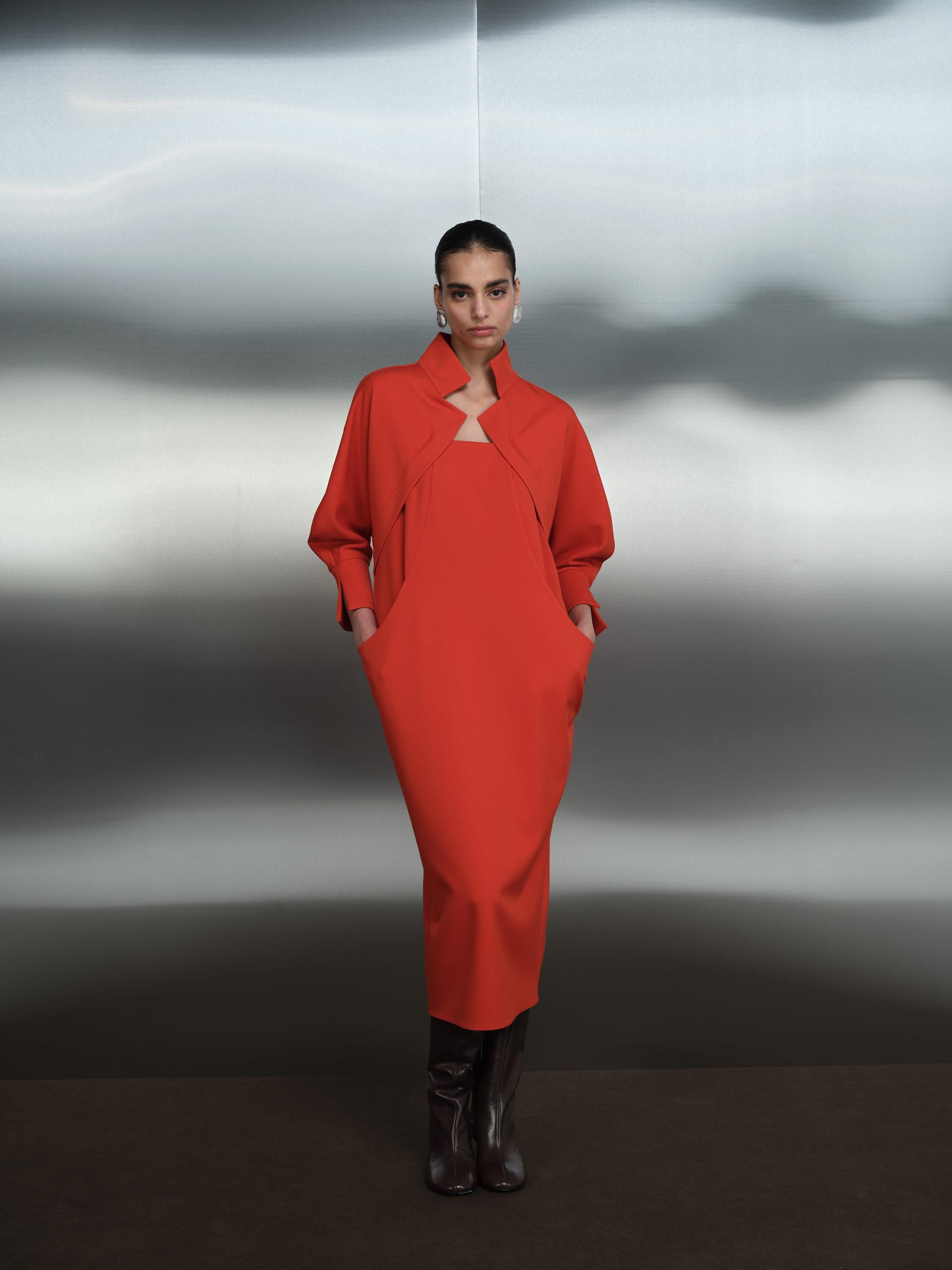 MIDI DRESS WITH COLLAR DETAIL